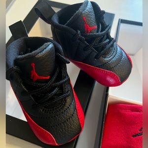 Brand New Jordan 12 Retro Baby Shoes Beanie Gift Pack Size 1C